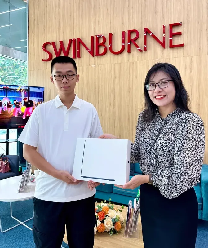 Swinburne University achievement award certificate